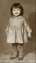 Лена Толстова