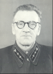 Толстов Александр Елизарович.