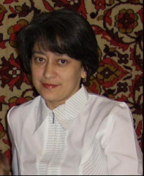Лола Зайниддиновна.