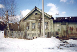 Уральская, 4. Дом Ивана Логиновича, 06.04.2004.