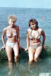 А. И. Журавлева (Толстова) с подругой Эммой в Сочи