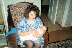 Журавлева (Толстова) А. И. с сыном Васей