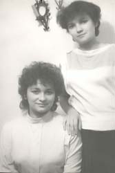 Анна и Ольга Толстовы у Герасимовых, 1984 г.
