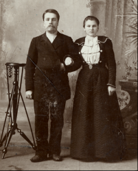 Елизар с женой Анной. 1903 год.