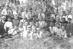 Пионерский отряд Игоря Александровича: Косачи, под Пермью, 2 ряд, 4-й справа, 1952 г.